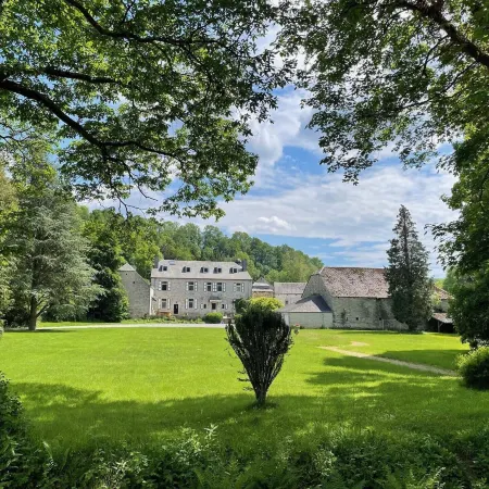 Castle in Ferrières with Pond Garden