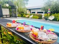 Penguin Villa Resort & Bistro