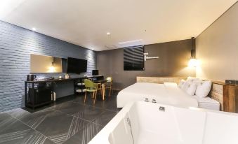 Geojedo Gohyeon the Hotel