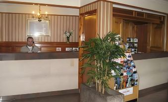 Carlton Hotel