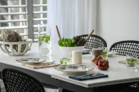 Ramat Hasharon Chic Peaceful Stay - 2 星級