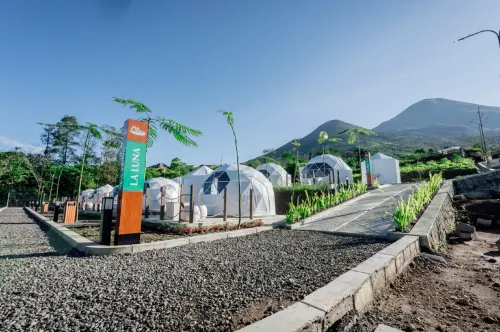 Damar Valley Glamping Hotel di Kertek