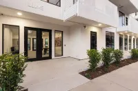 Walk to the Gulch! Pool is Open! Free Parking! Sleeps 6! Walk to Murals! Các khách sạn ở 