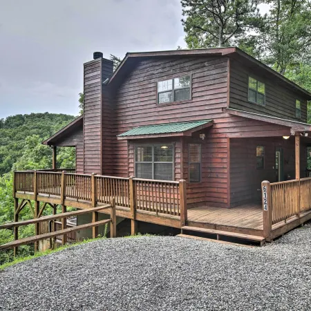 Rustic Young Harris Cabin w/ Fire Pit & Views