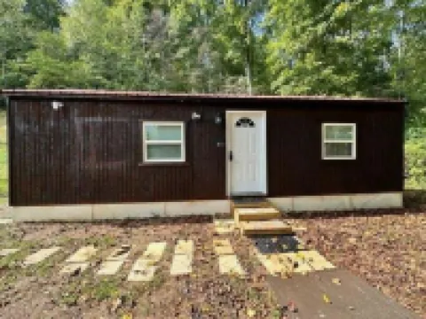 Mason Hollow Hideaway Cozy cabin with WiFi and AC in peaceful Whitley County KY