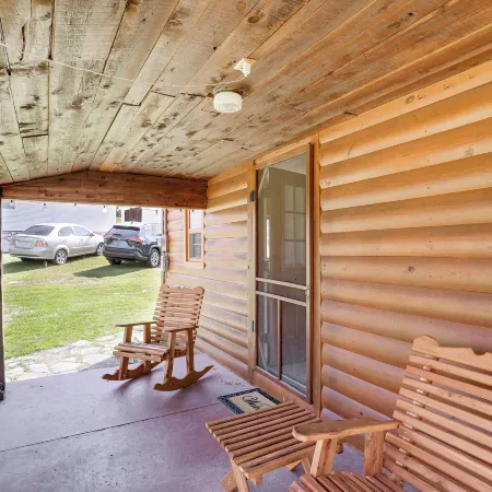 < 1 Mi to White River! Pet-Friendly Cabin in Guion