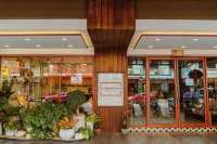 The Brown Hotel Wat Kaew Korawaram 주변 호텔