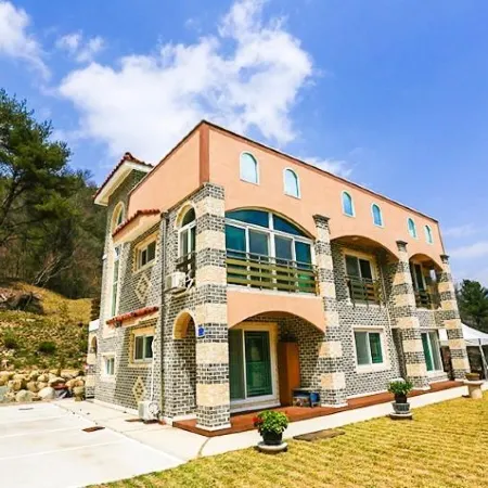 Muju Solhyanggi Pension