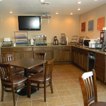 Boarders Inn & Suites by Cobblestone Hotels - Munising