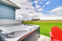 Sleek Red Lodge Home Rental w/ Private Hot Tub! - parking
