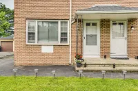 4 Mi to Dtwn Rochester: Charming Apt w/ Patio!