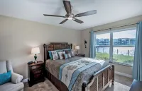 Worry Free Waterfront Wonder