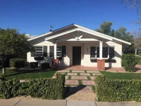 Pet-Friendly 2Bed/2Bath Modern Farmhouse with Steam Shower and High-End Kitchen Отели рядом с достопримечательностью «ASU Art Museum»