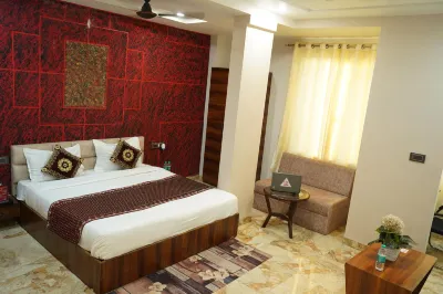 Jmc Hotel the Moon Hotels near Mari Mata Mandir(Lodhi Samaj)