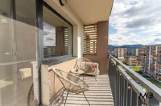 MoHost Noblesse - Chic Urban Retreat