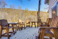 Stoney Creek Cottage: Waterfront Hot Tub, Fire Pit - Homestays