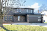 Stylish 4 bed 2.5 bath home in Reynoldsburg Hotels in Reynoldsburg