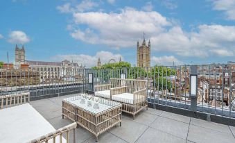 Westminster Apartments by D'Montrio