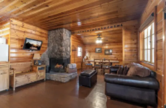 True Big Bear Lake Cabin with jacuzzi