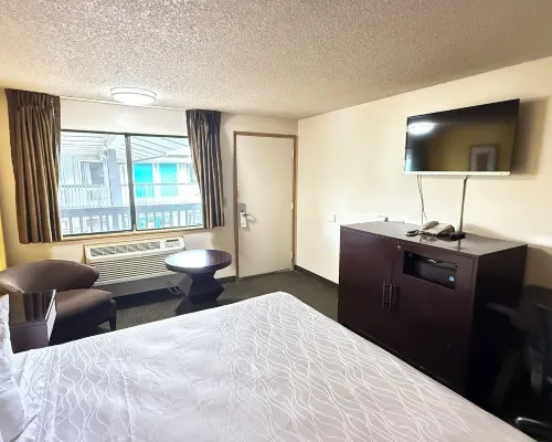 Pepper Tree Inn Hotels in Beaverton