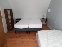 Confortable Maison Dans le Quartier "historique" des Pêcheurs 150m de la Plage Hotels in Plobannalec-Lesconil