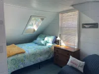 Sweet vintage cottage on Mountain View Lake, 2024 updates, next to Lake Sunapee Hotels in Sunapee