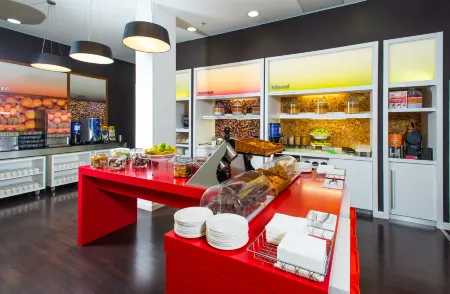 Hampton by Hilton Liverpool City Centre Отели рядом со станцией Pier Head