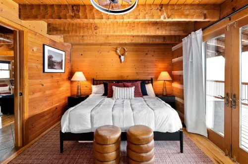 Amber Hills Lodge: Sauna,Golf Sim,Hot Tub,Theatre - 4-Star