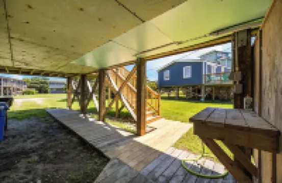 4Br Hatteras Retreat • 5-Min Walk to Beach • Pets OK