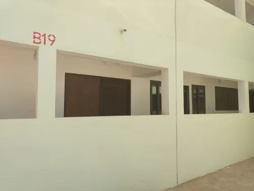 Relaxation Redefined- Cozy General Vacation Condo, near Palace Mall Comm 26,Tema