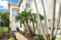 Spacious 5 BR / 3 BA Family Home located in south Fort Myers, Pool & Lake Views