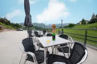 Apartamentos Las Caldas . Castillo de Priorio , 15 Minutos del Centro de Oviedo