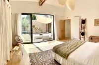 Large charming family home - 7 bedrooms - heart of Laval - up to 10 people