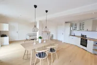 Large pirate's nest - By the sea