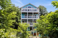 Hot Tub, Fenced Backyard and Lake Views - Stunning Retreat Hotels in Michigan City