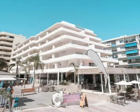 Puerto Azul Marbella Hoteles en Marbella