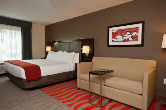 Holiday Inn Express & Suites COLUMBUS - EASTON AREA by IHG Hoteles en 