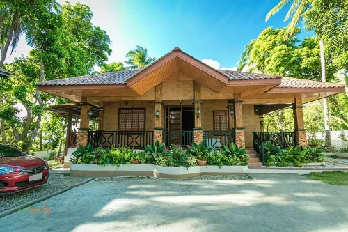 Heritage Filipino Villa with swimming pool at TJM Resort - The Main House