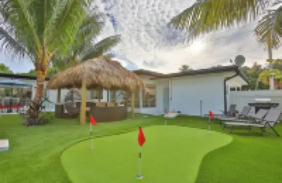 Incredible 3-Bedroom Home with Hot Tub!