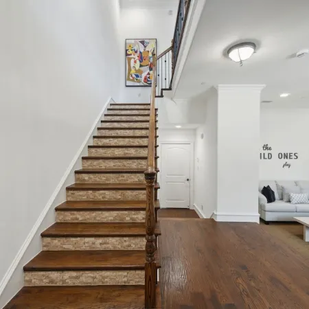Luxury Townhome walking distance to Legacy West