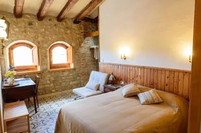 Accommodation in a winery, surrounded by biodynamic vineyards! La Granada 주변 호텔