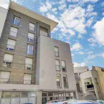 Dify Malot - Jean Macé Hotel Exterior