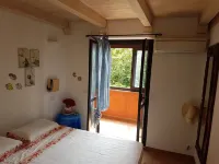 Independent apartment in a stately home Hotel a Ricadi