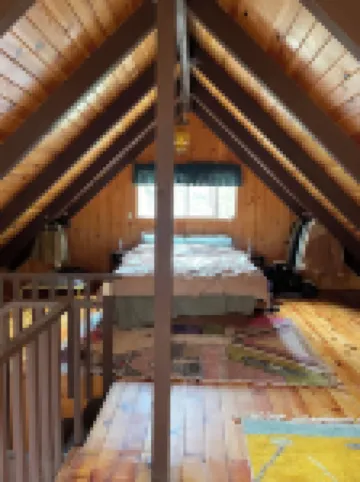 Charming 3-bedroom cabin in Idyllwild-Pine Cove with WiFi