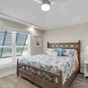 Welcome to Your Island Escape! Min 28-Day Reservation Required Rooms