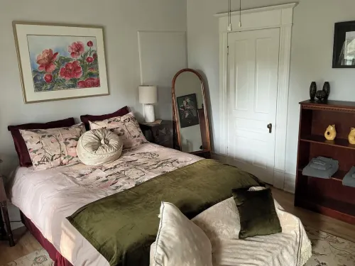 Fully furnished apartment in quiet century home available for short term rental.