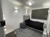 Newly Refurbished Modern 2 Bedroom Flat Hotel di Felixstowe