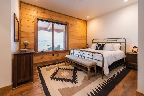 Brand New Cabin with Hot Tub on 800-acre Guest Ranch