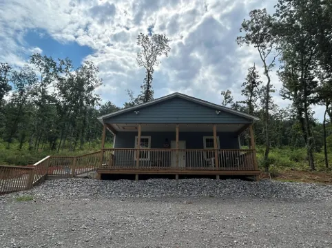 Charming Cabin in Scottsboro AL