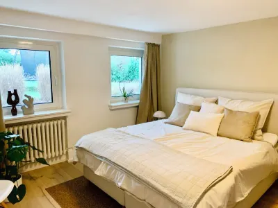 Comfortable apartment near the Rhine between Cologne and Bonn Herseler Werth 주변 호텔